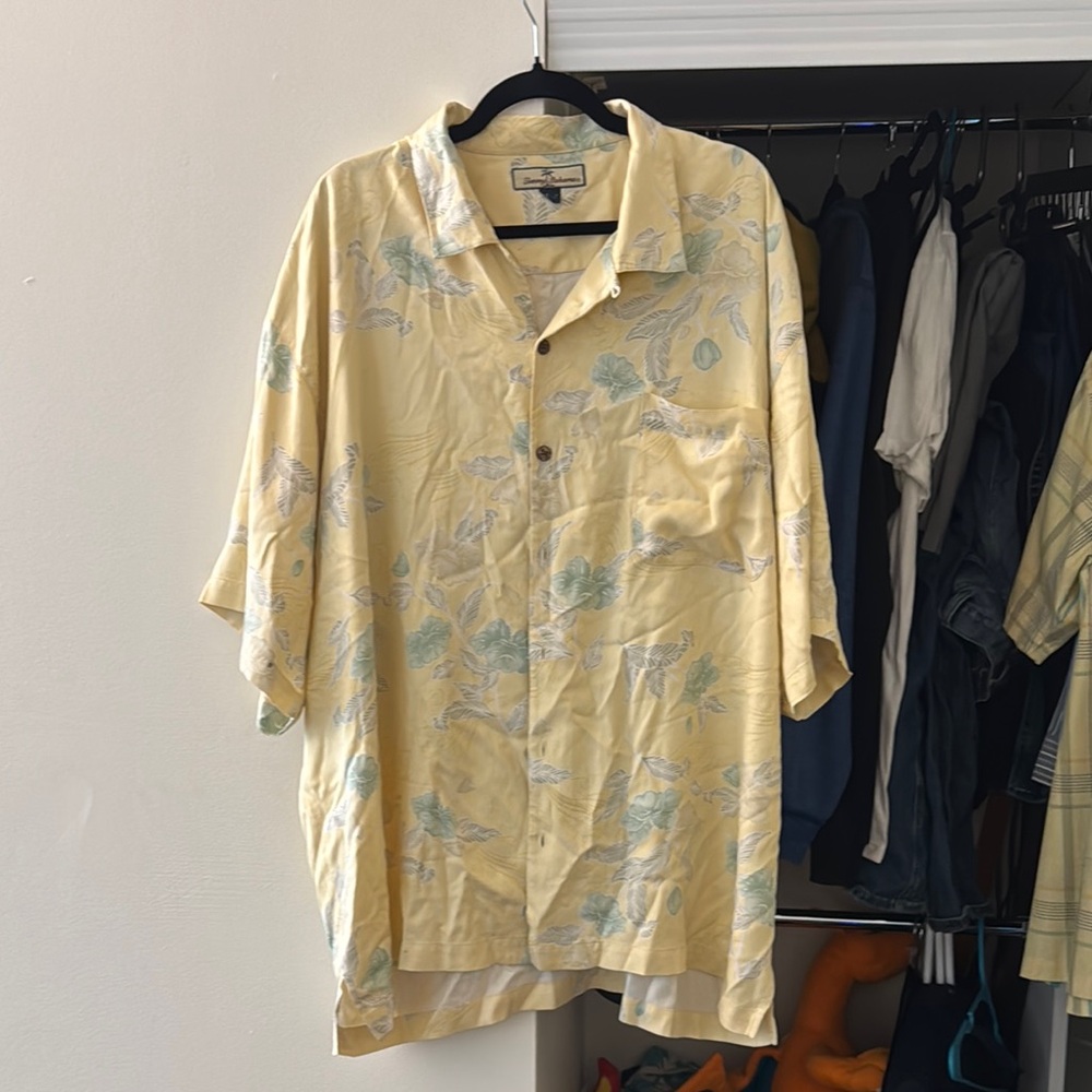 Tommy Bahama Yellow and Green Casual Button Down Shirt